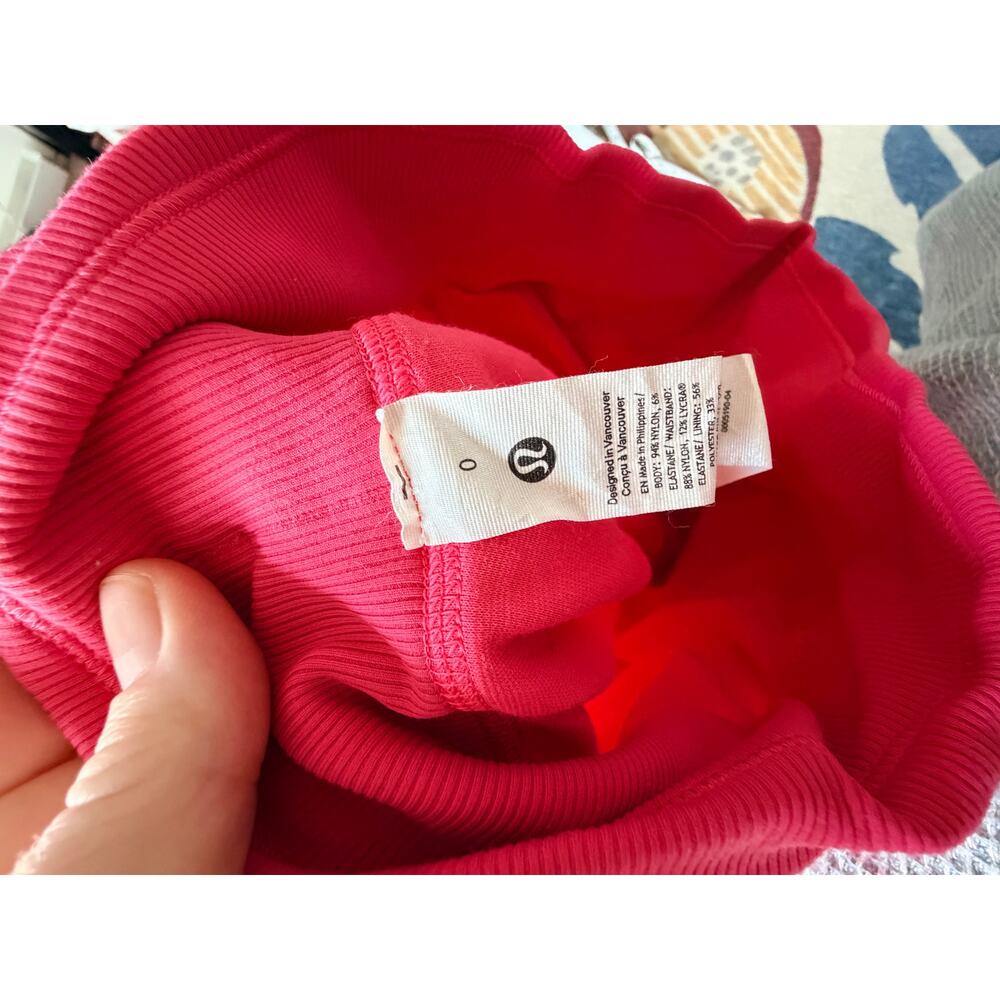 Lululemon Dance Studio Mid-Rise Cropped Pant
Glaze Pink size 0 - Picture 9 of 10